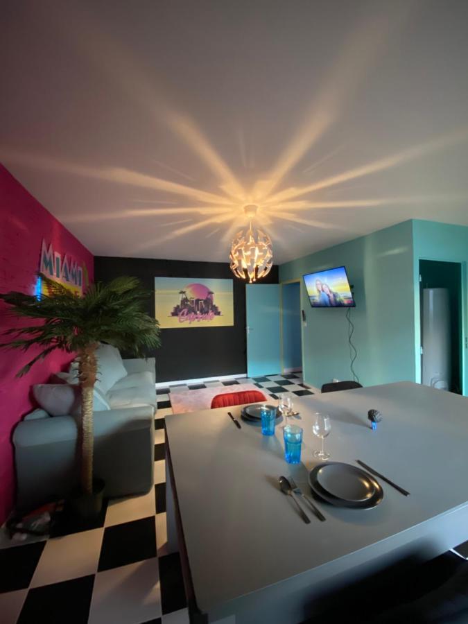 לייבה Capsule Miami Vice - Jacuzzi - Billard - Ecran Cinema & Netflix - Ping-Pong - Nintendo & Jeux- מראה חיצוני תמונה