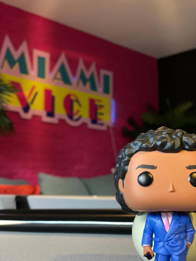 לייבה Capsule Miami Vice - Jacuzzi - Billard - Ecran Cinema & Netflix - Ping-Pong - Nintendo & Jeux- מראה חיצוני תמונה